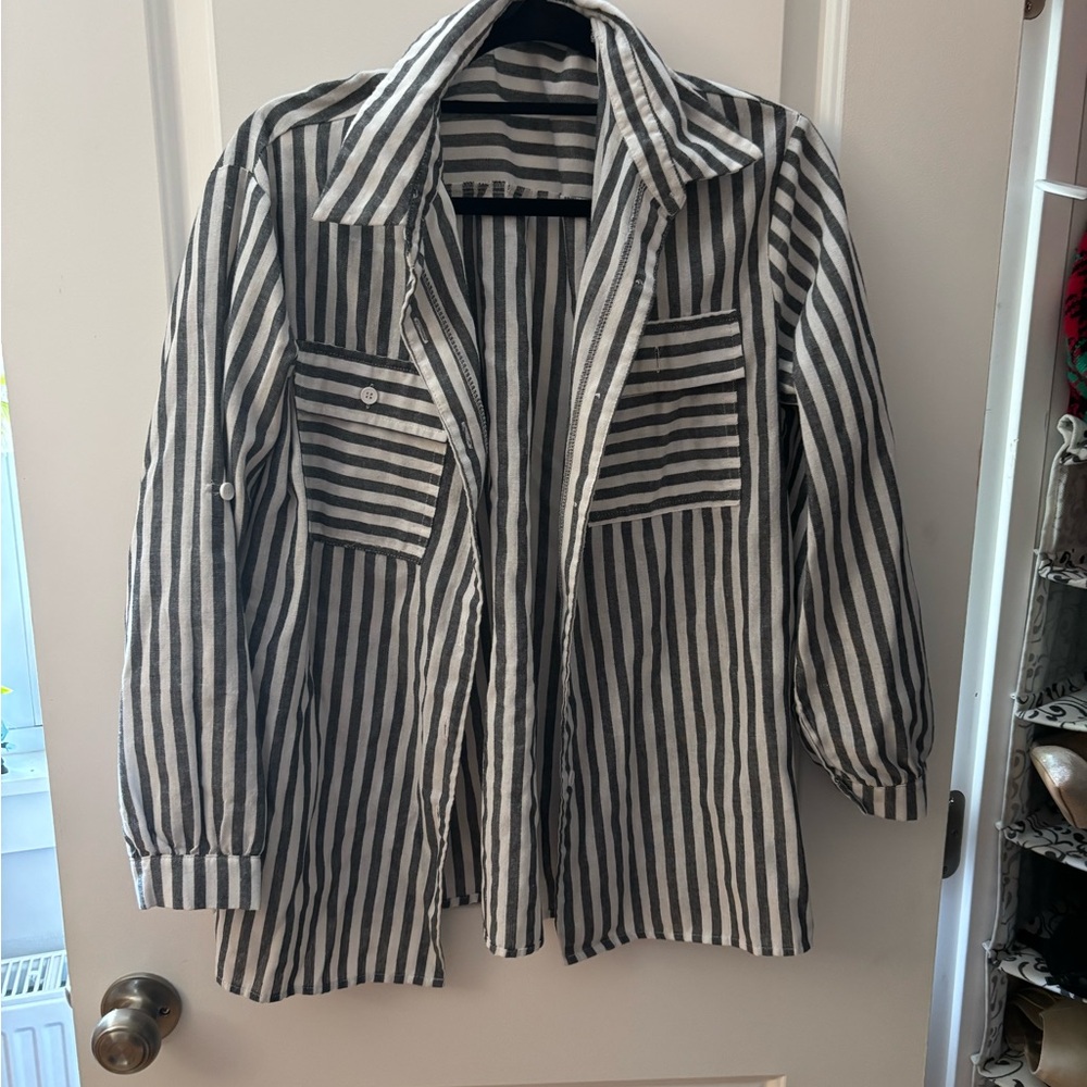 SHEIN Monochrome Striped Shirt